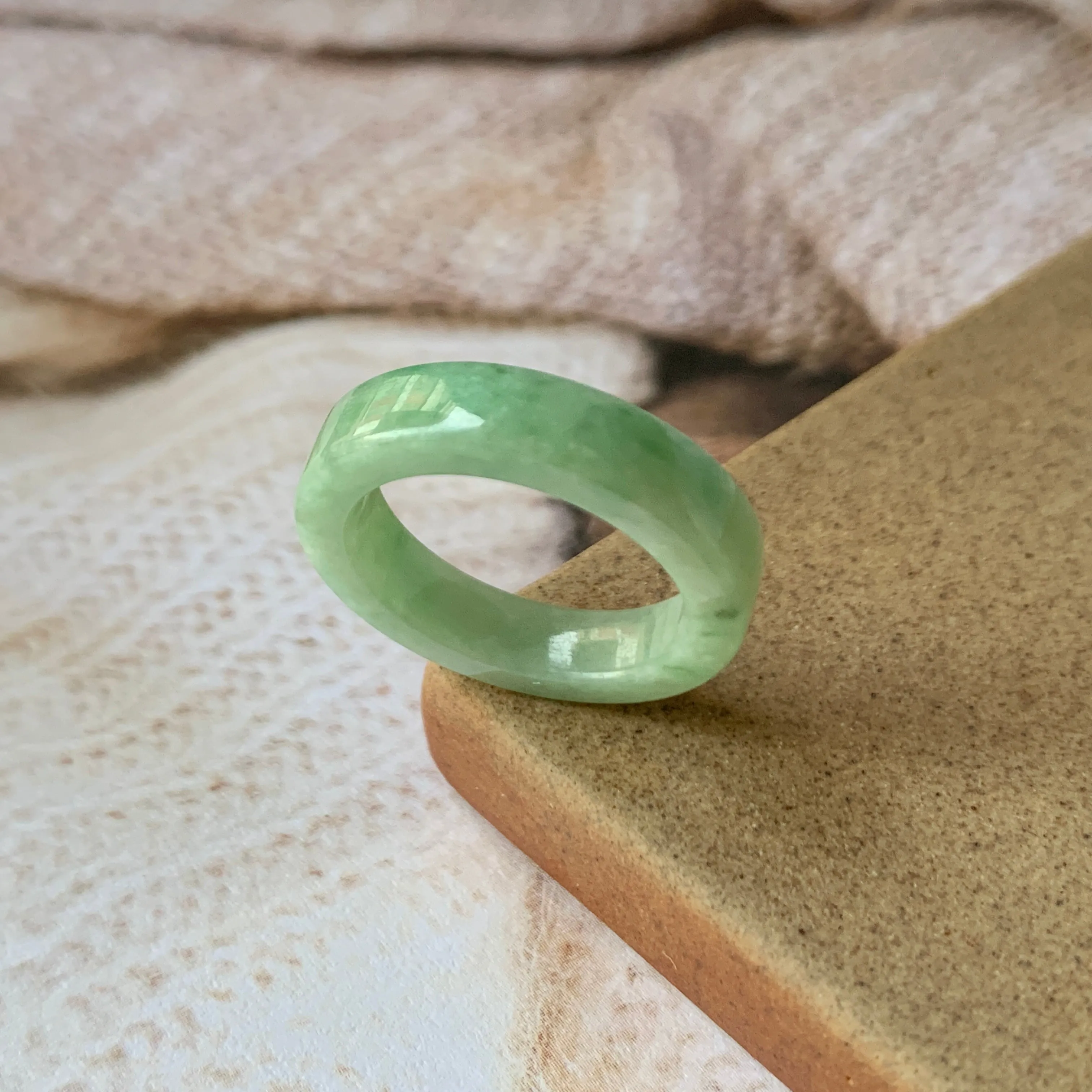 17mm A-Grade Natural Moss On Snow Jadeite Ring Band No.162124