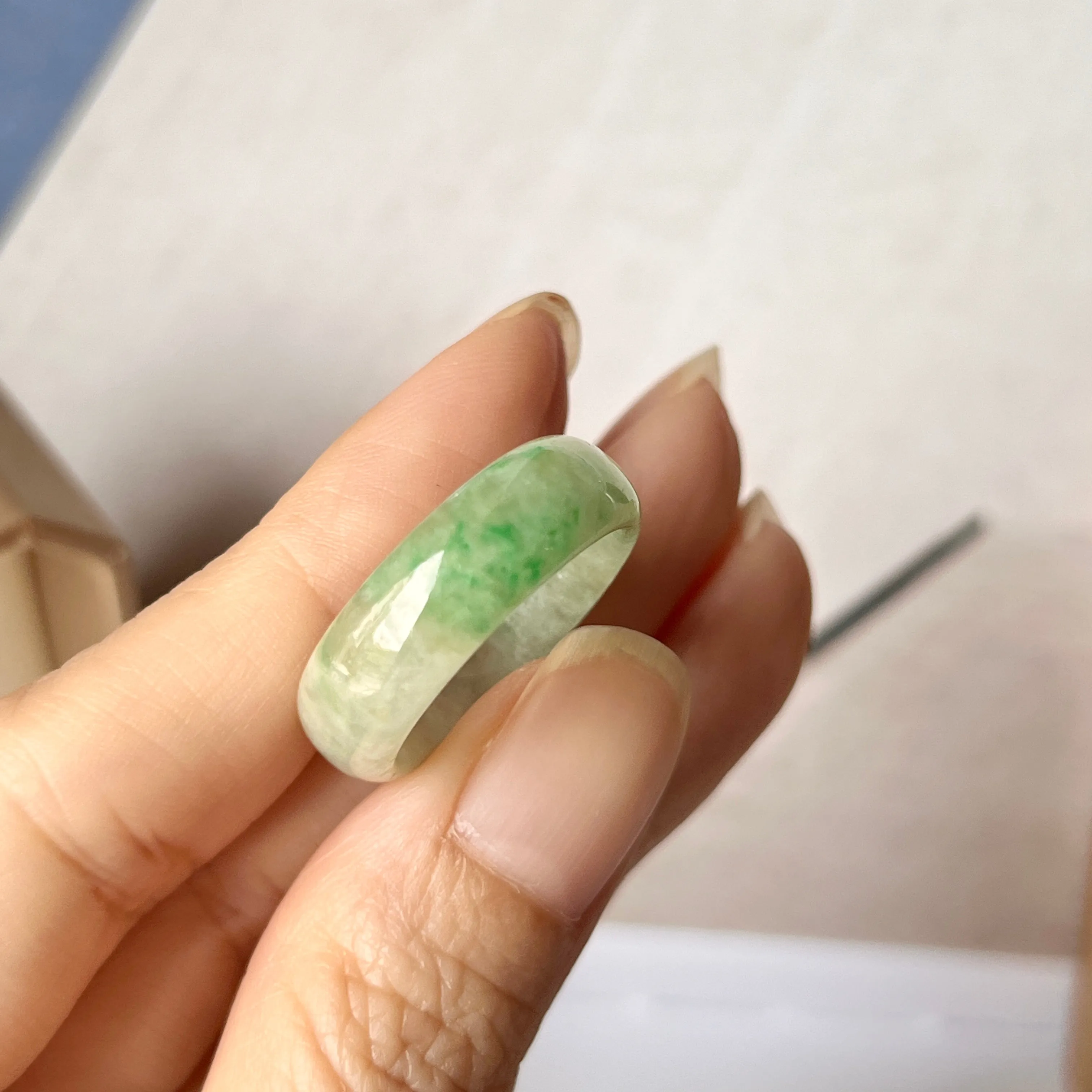 19.1mm A-Grade Natural Moss on Snow Jadeite Abacus Ring Band No.162182