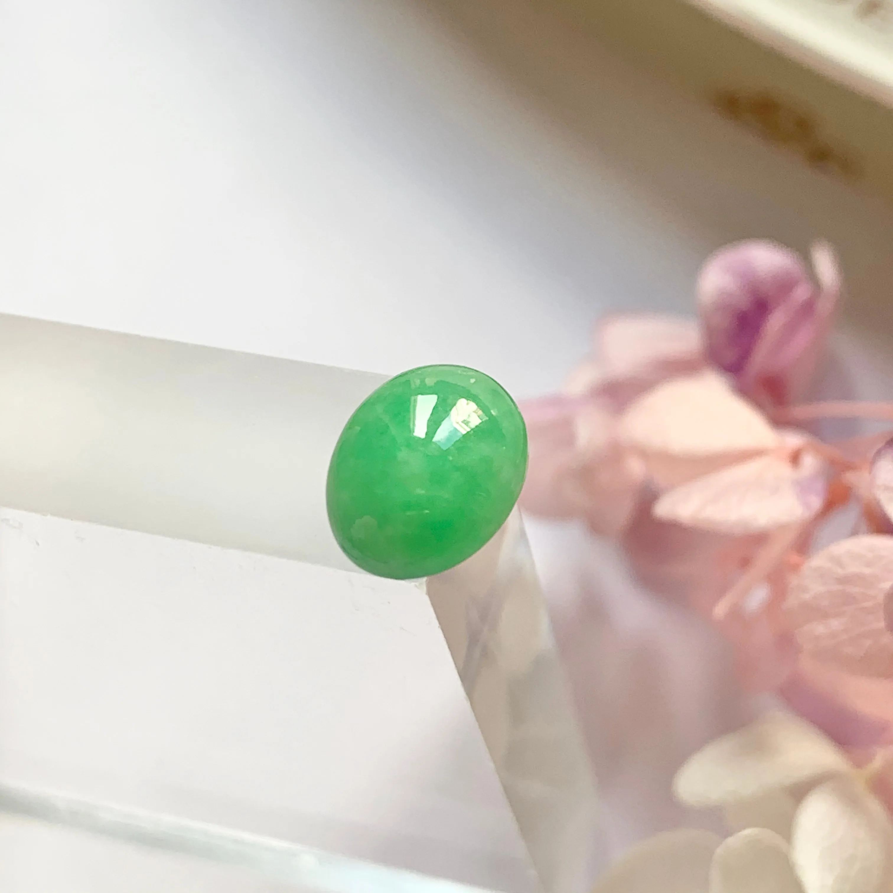 3.55ct A-Grade Natural Moss On Snow Jadeite Oval Cabochon No.130214