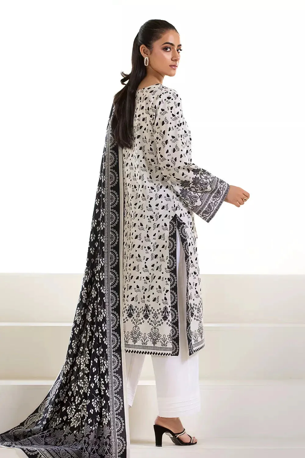 3PC Printed Unstitched Lawn Suit KLA-2640