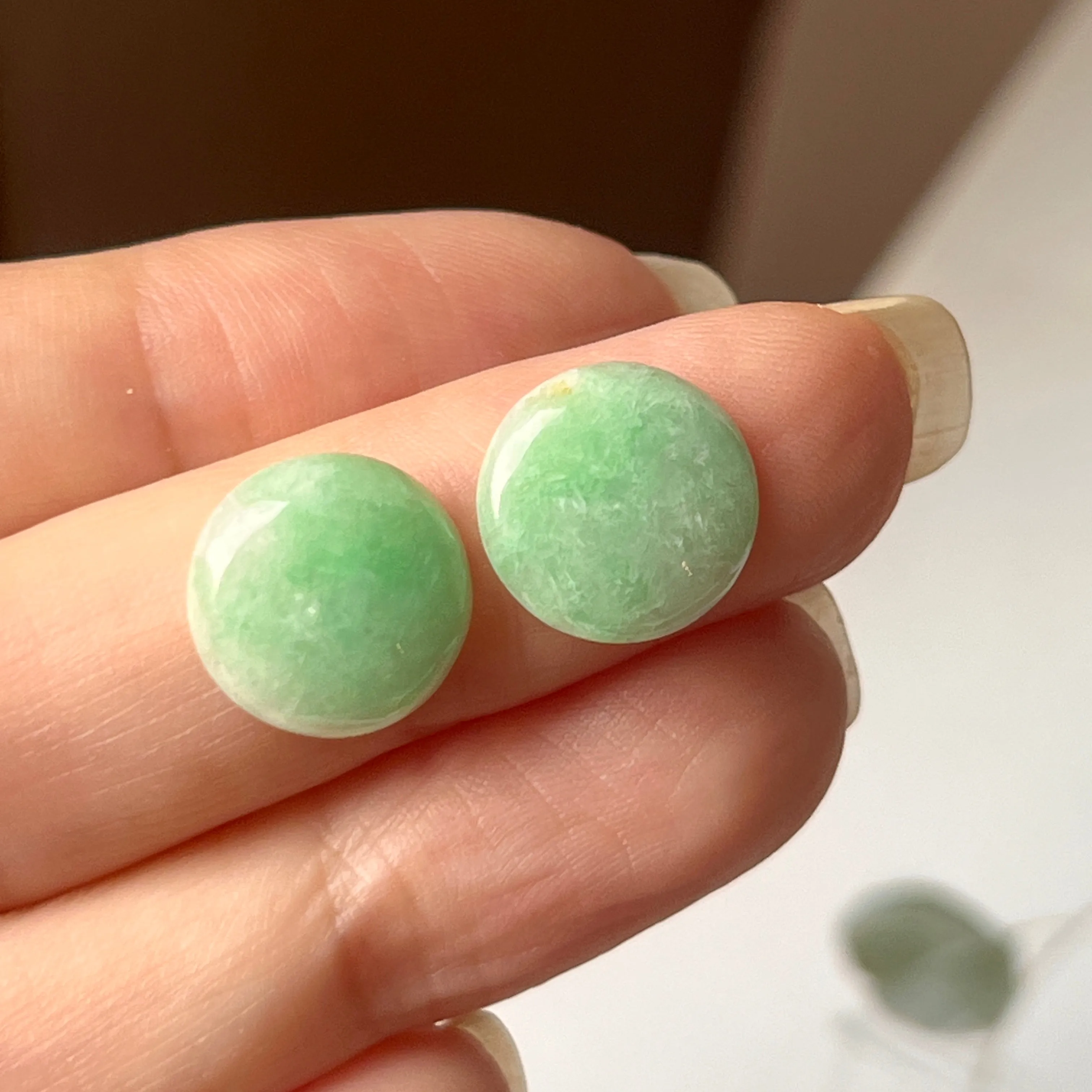 8.65 cts A-Grade Natural Moss On Snow Jadeite Round Cabochon Pair No.180774