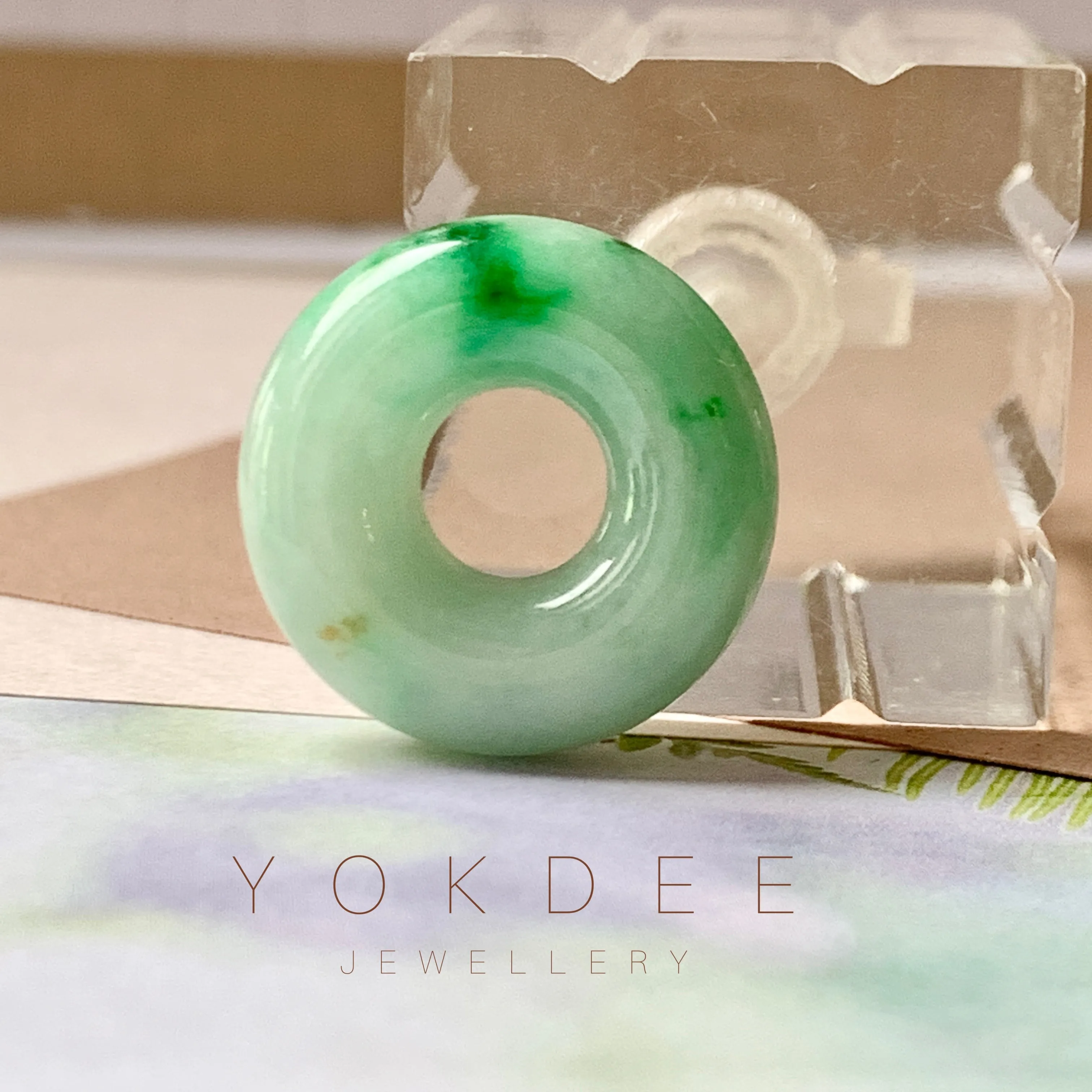 A-Grade Moss On Snow Jadeite Bagel Piece No.172044