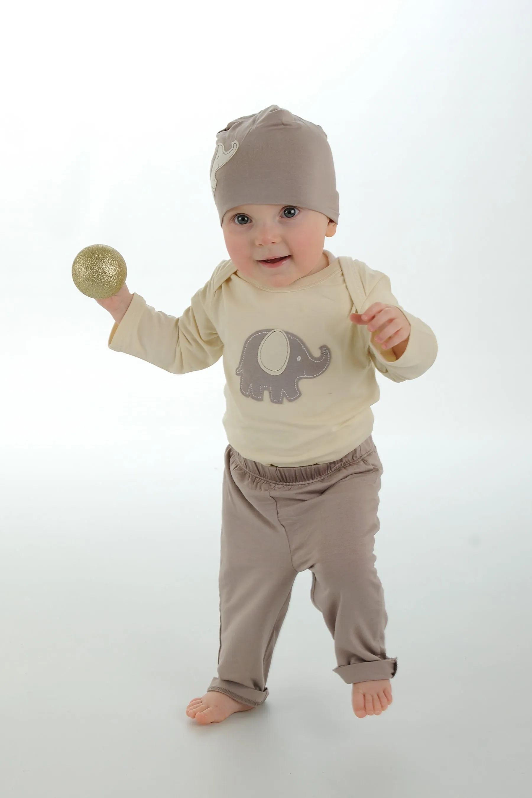 Bamboo Long Sleeve Onesie (Mocha Elephant)