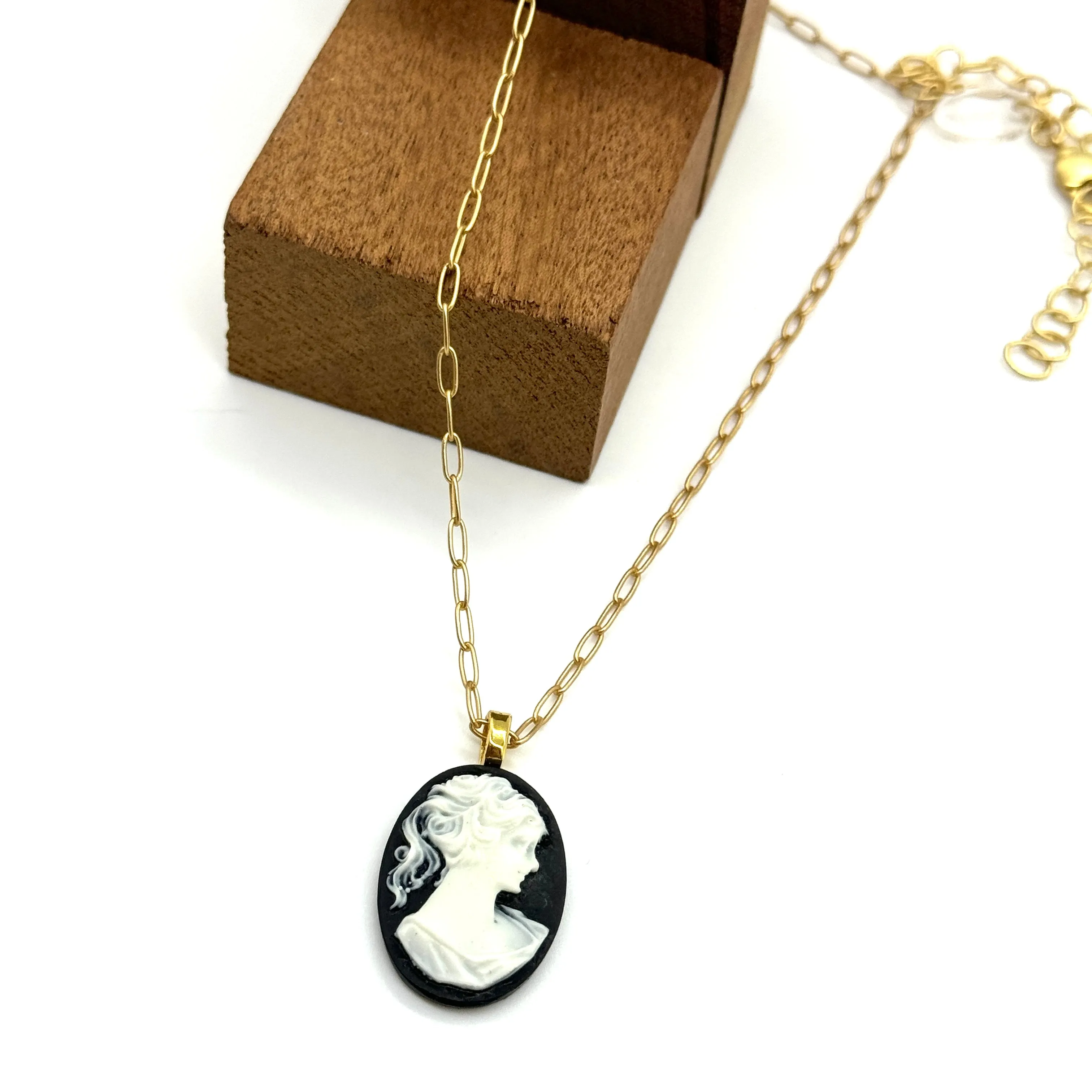 Black & White Cameo Gold Necklace - UnBoxing #416