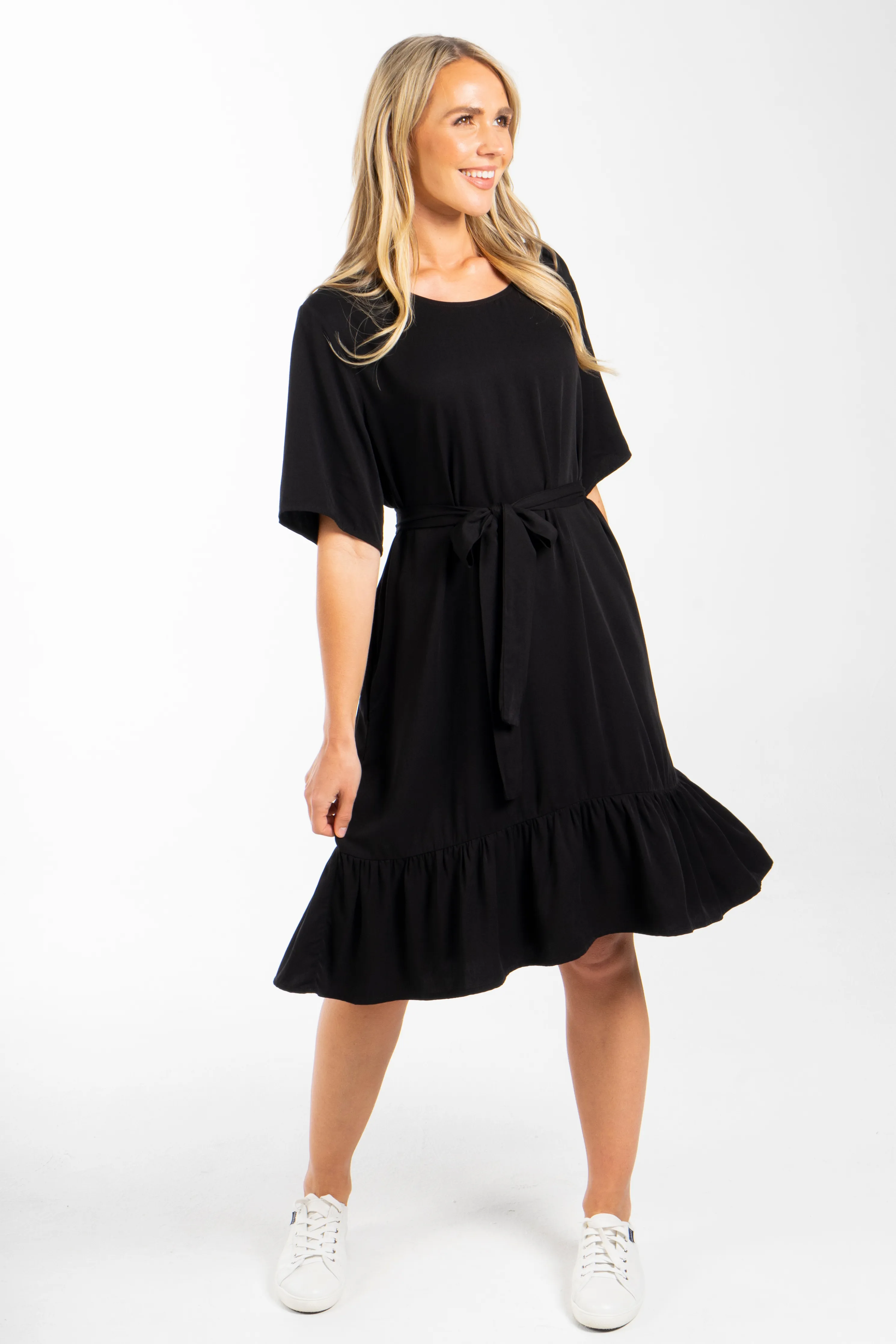 FINAL SALE Short Sleeve Flare Dress in Black