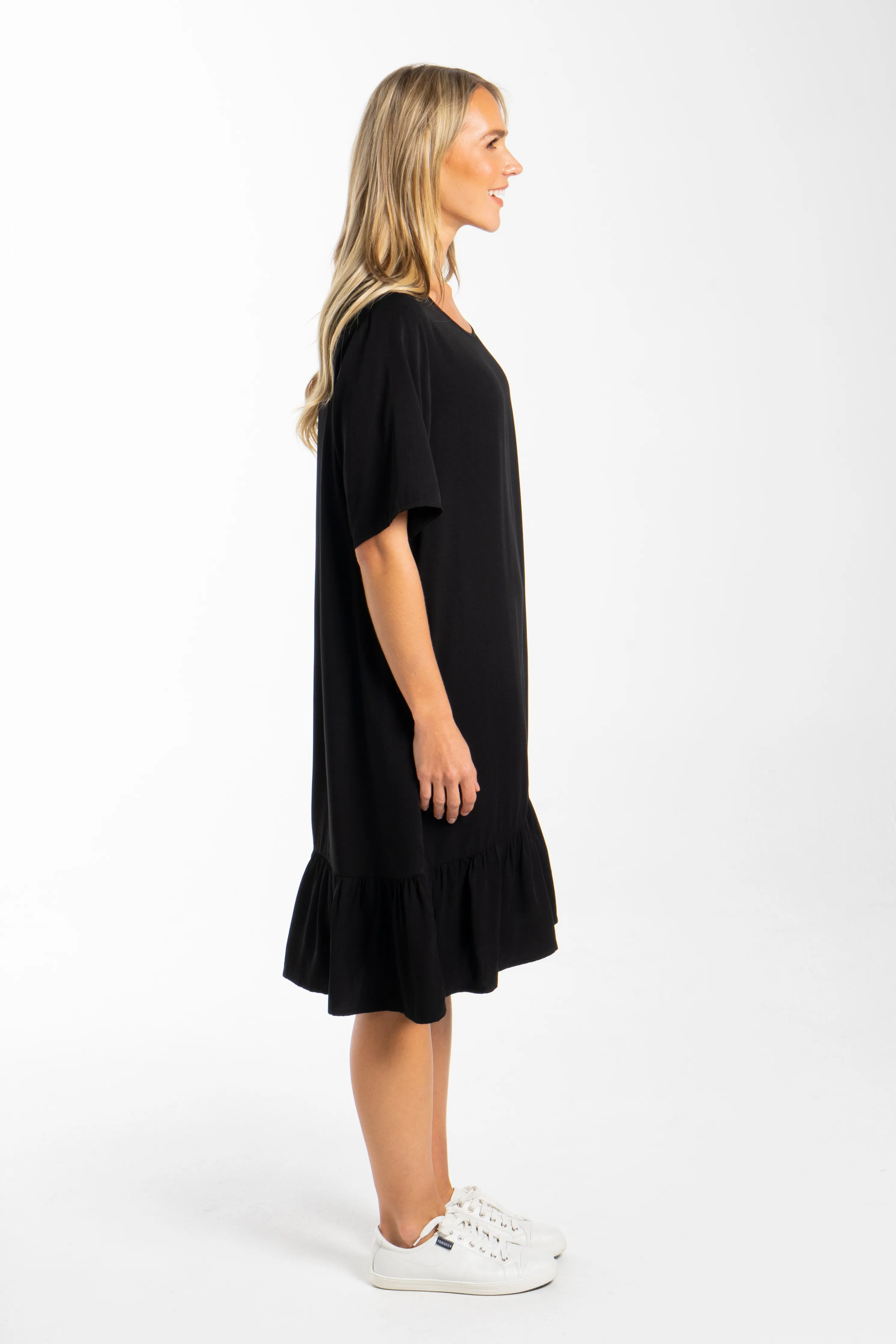 FINAL SALE Short Sleeve Flare Dress in Black