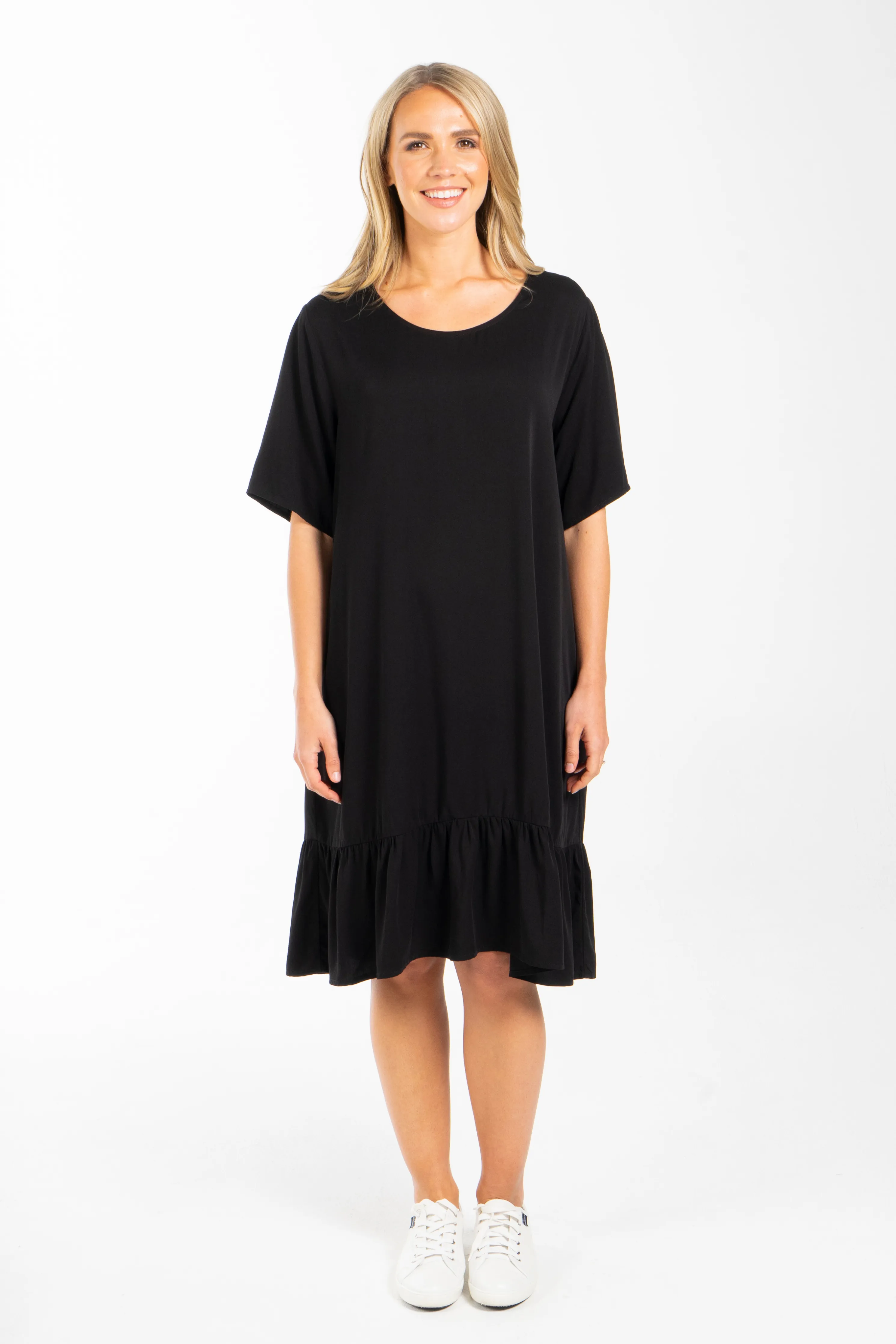 FINAL SALE Short Sleeve Flare Dress in Black