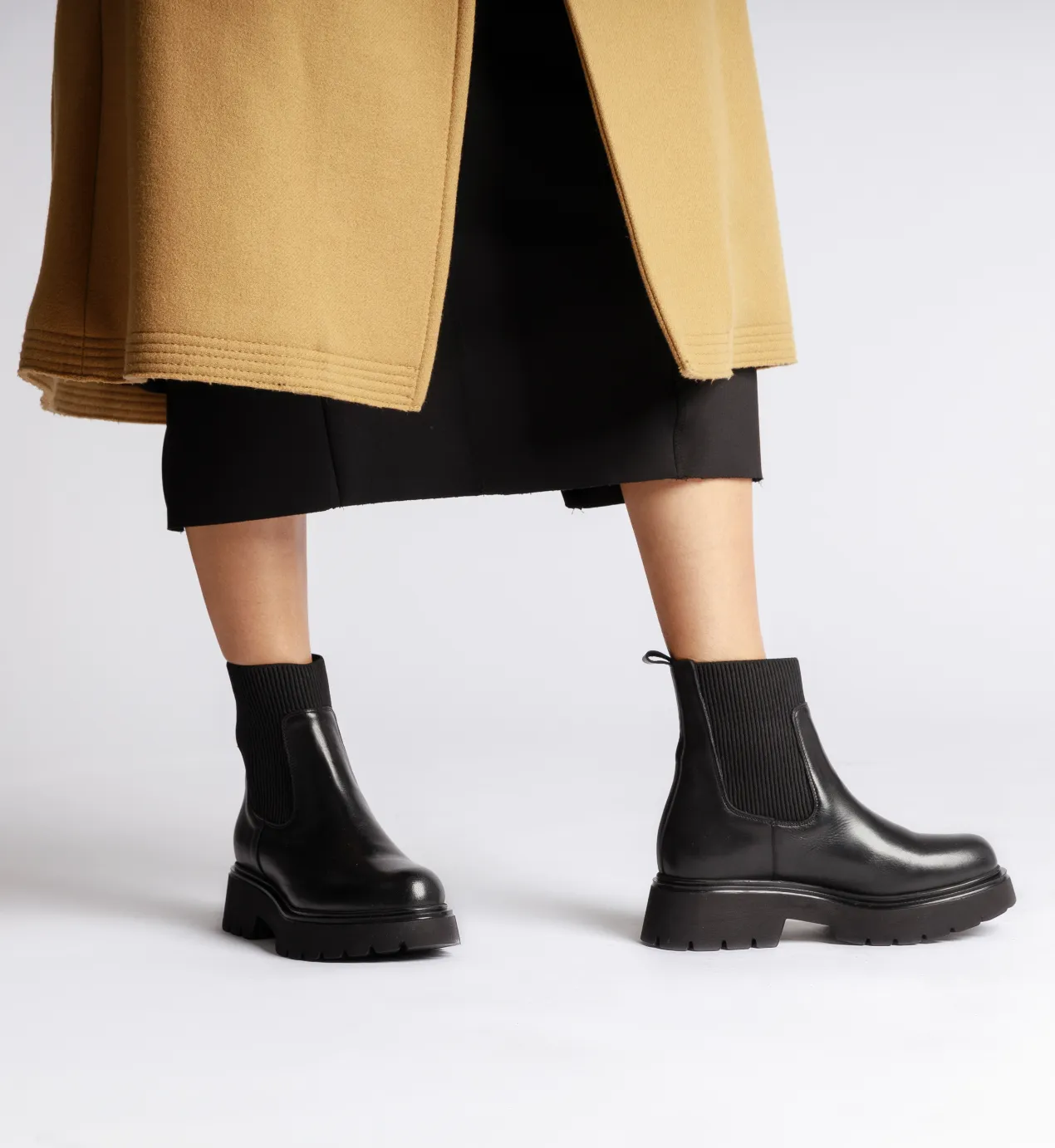 Lorrie Black Chelsea Boots