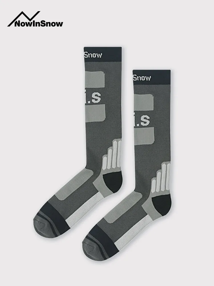 Now in Snow Snow Socks